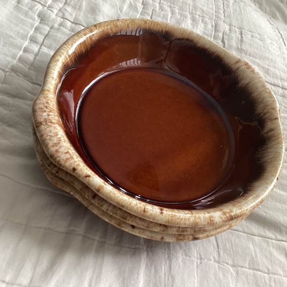 SET OF THREE VINTAGE HULL OVENPROOF DRIP GLAZED POTTERY GRATIN/POT PIE DISHES - Picture 8 of 9